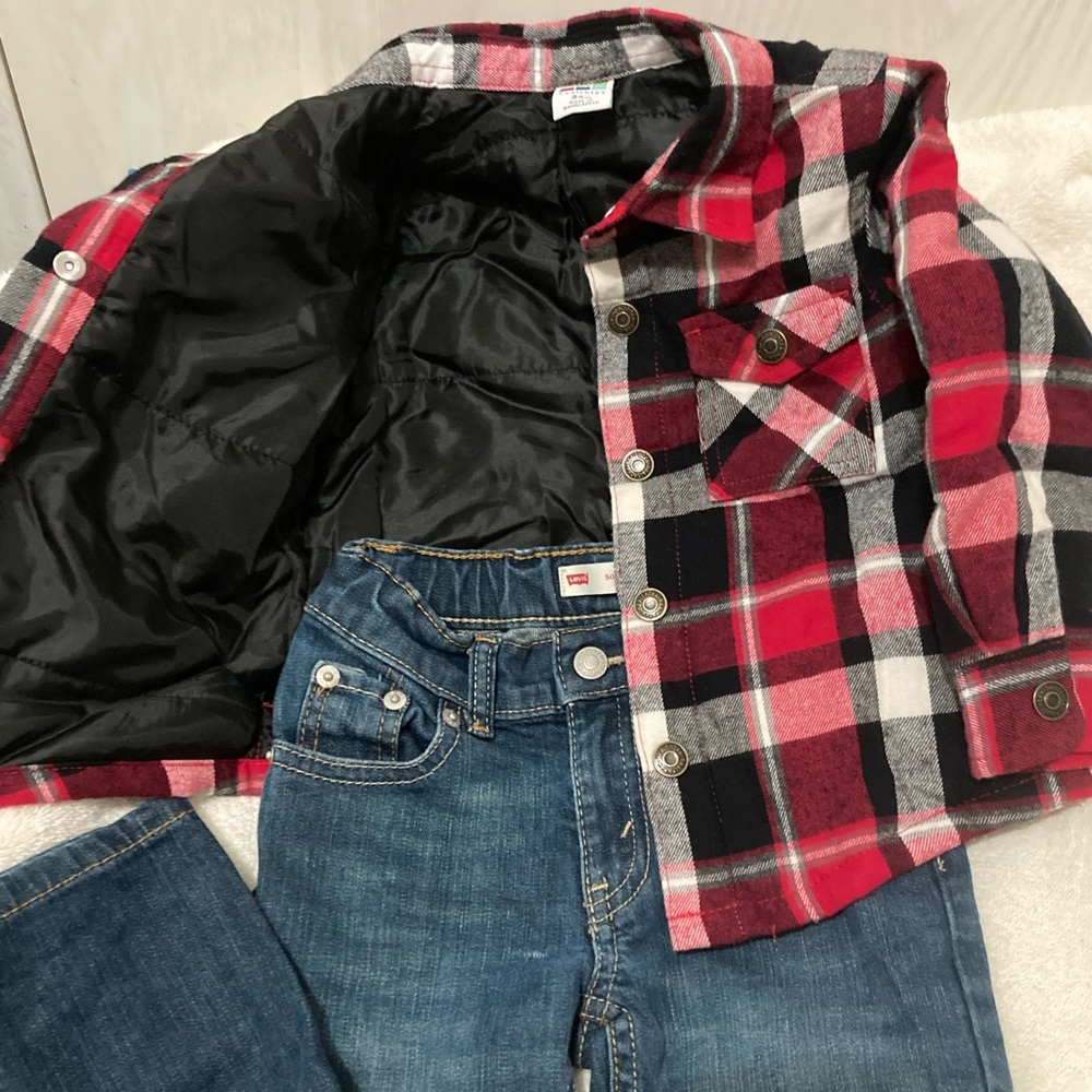 Unisex jacket for 24 month.
